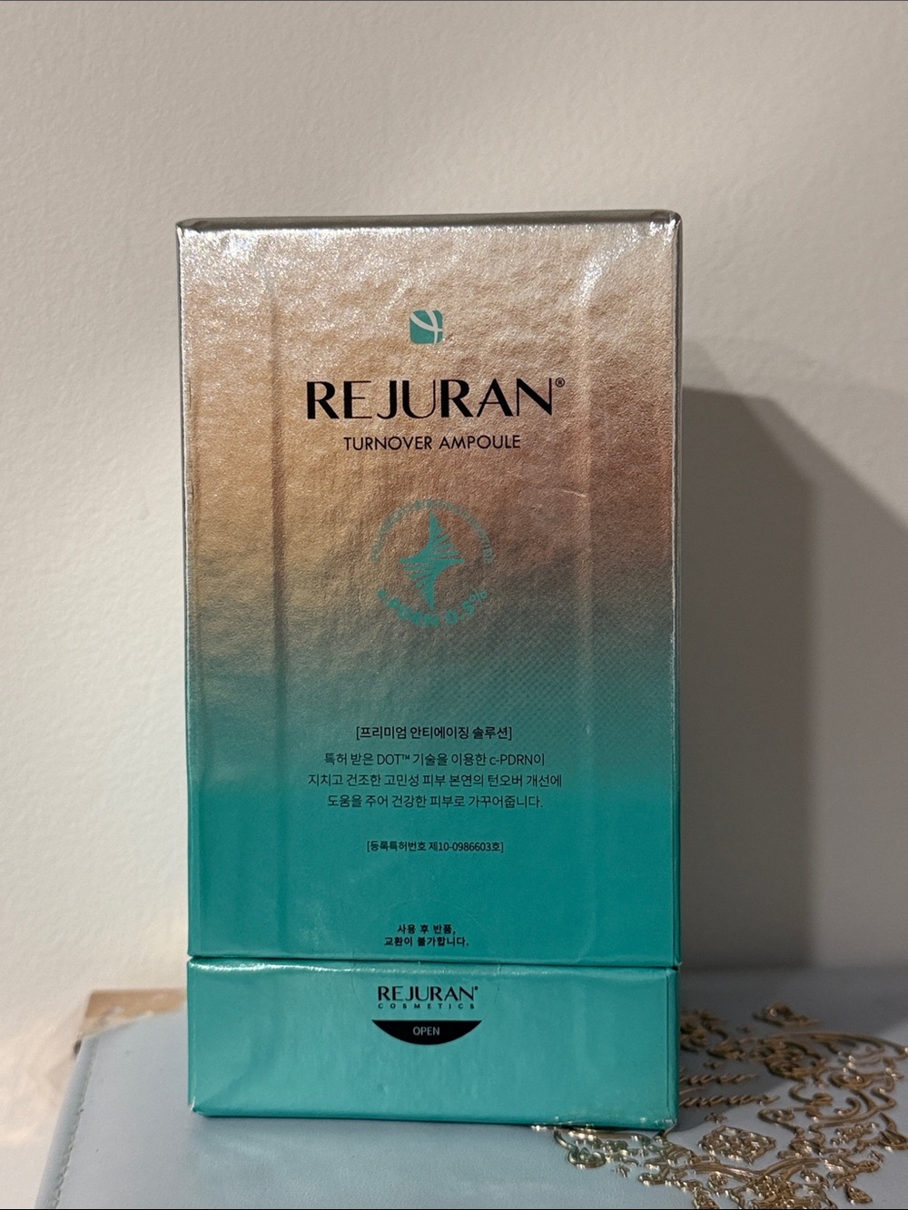 REJURAN Turnover Ampoule - Teal Renewal Serum